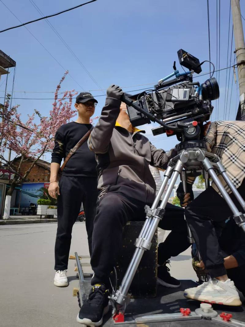 莱西市广告片拍摄：快消品牌爆款之选，网感内容适配社媒传播！